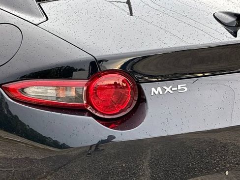 Used 2021 MAZDA MX-5 Miata RF Grand Touring RWD image 23