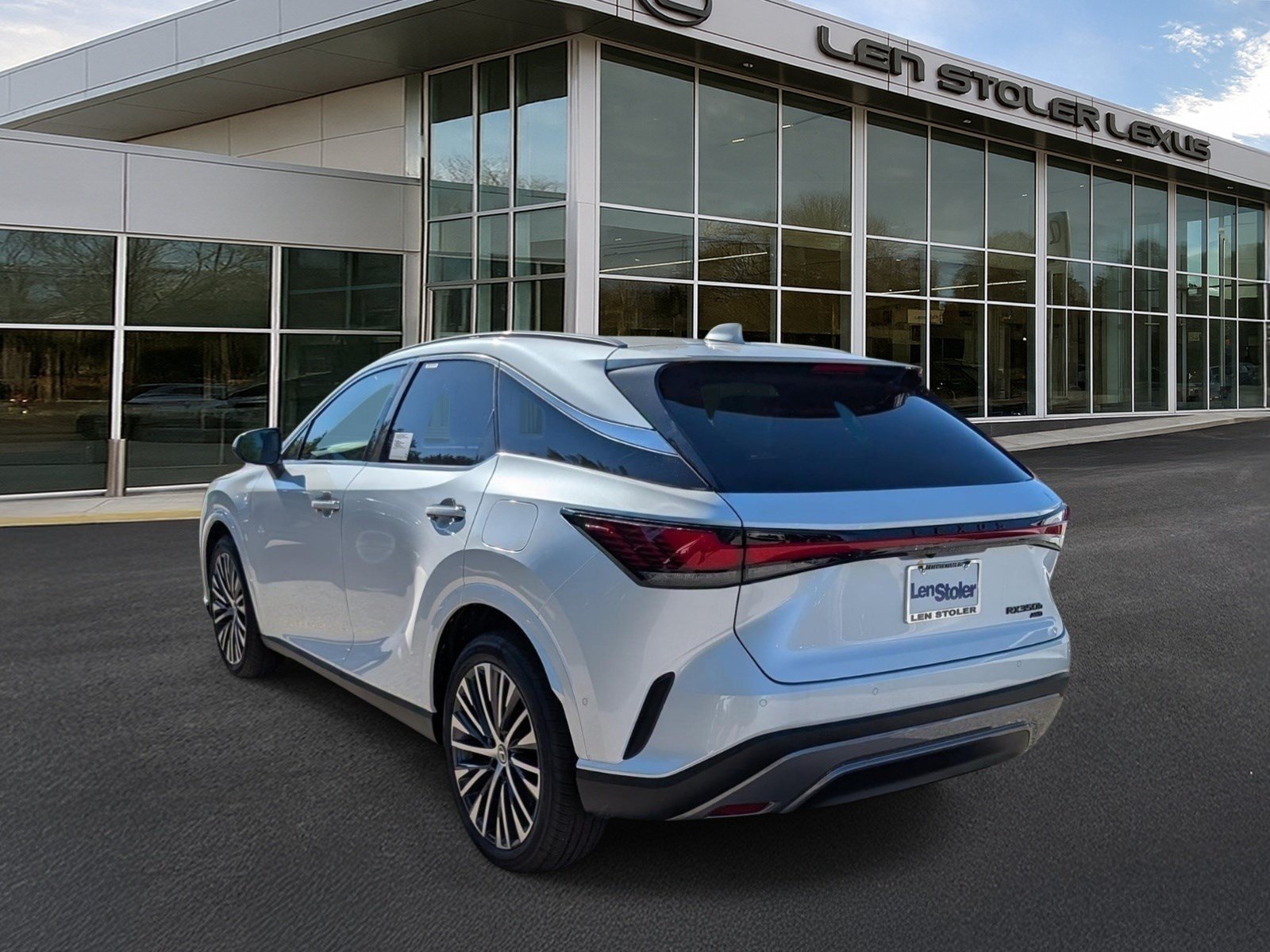 New 2026 Lexus RX 350 w/ Convenience Package AWD/4WD image 3