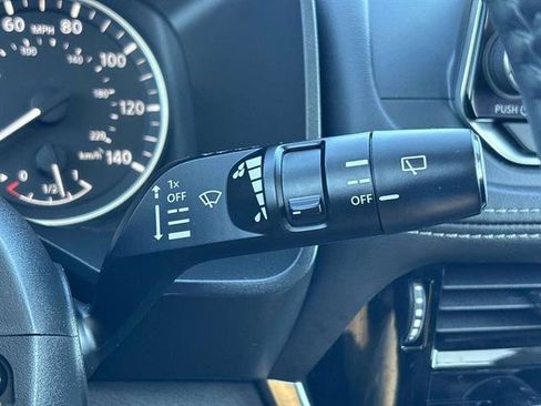 Certified 2022 Nissan Rogue SV w/ SV Premium Package image 27