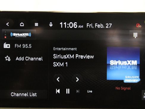 Used 2023 Genesis G70 2.0T image 28