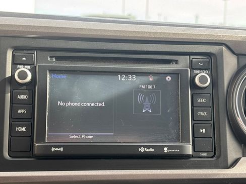 Used 2017 Toyota Tacoma SR5 image 11