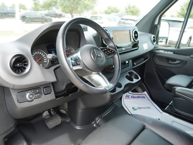 Used 2025 Mercedes-Benz Sprinter 2500 image 14