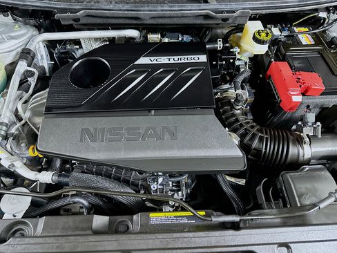 Used 2023 Nissan Rogue SV image 30