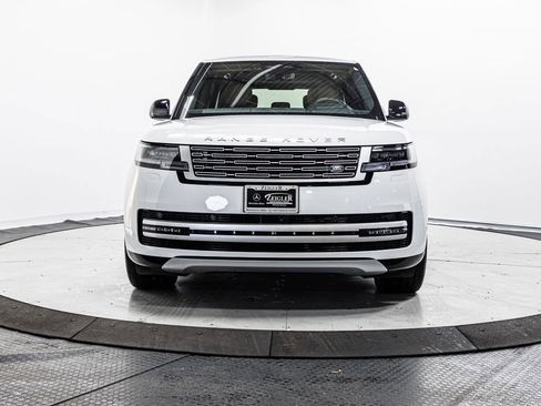 Used 2024 Land Rover Range Rover Autobiography image 2