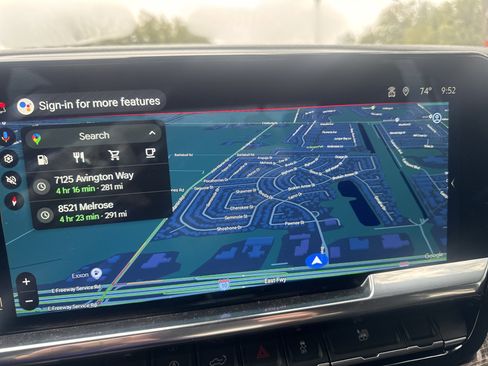 Used 2025 GMC Sierra 1500 Elevation image 17