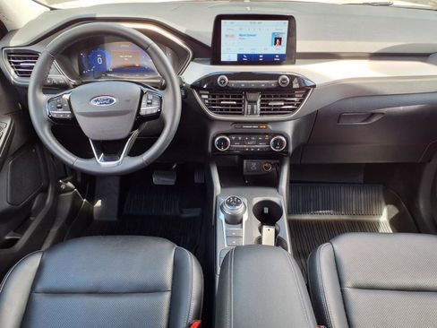 Certified 2022 Ford Escape SEL w/ Technology Package image 10
