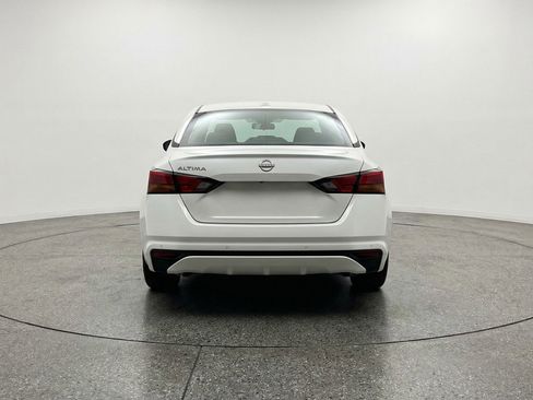 Used 2025 Nissan Altima 2.5 SV FWD image 7