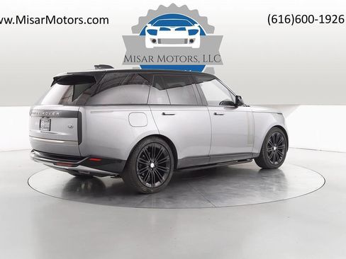 Used 2023 Land Rover Range Rover SE AWD/4WD image 4