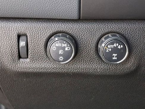 Used 2019 Chevrolet Colorado Z71 w/ Z71 Midnight Edition image 26