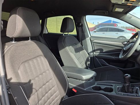 Used 2022 Volkswagen Jetta Sport image 13
