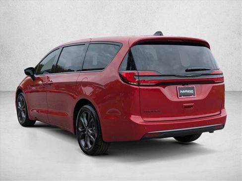New 2026 Chrysler Pacifica Select FWD image 7