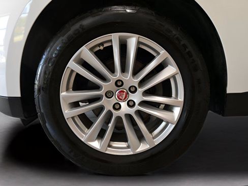 Used 2020 Jaguar F-PACE Prestige AWD/4WD image 34