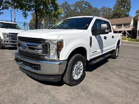 Used 2019 Ford F250 XLT AWD/4WD image 3