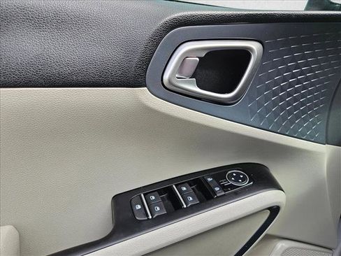 Used 2020 Kia Soul EX FWD image 24