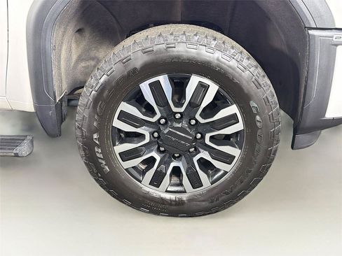 Used 2024 GMC Sierra 2500 Denali Ultimate AWD/4WD image 37