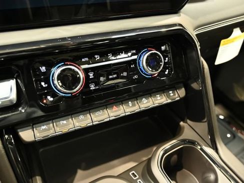 New 2026 GMC Sierra 1500 AT4X AWD/4WD image 24