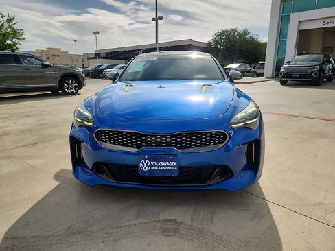 Used 2022 Kia Stinger GT1 RWD image 2