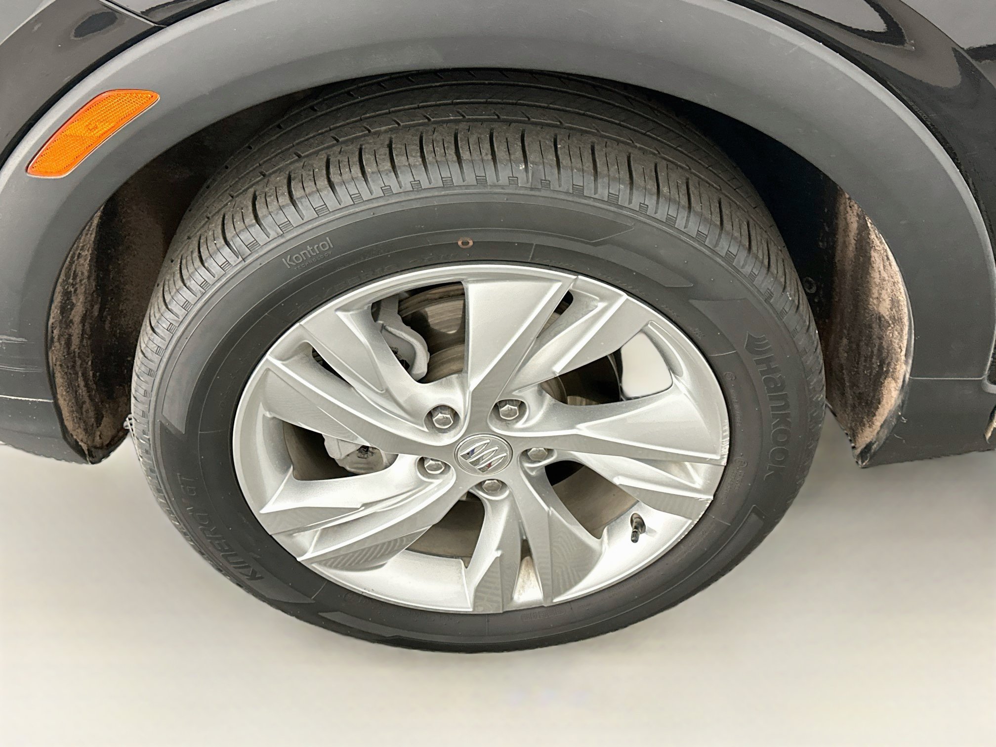 Used 2025 Buick Encore GX Preferred AWD/4WD image 11