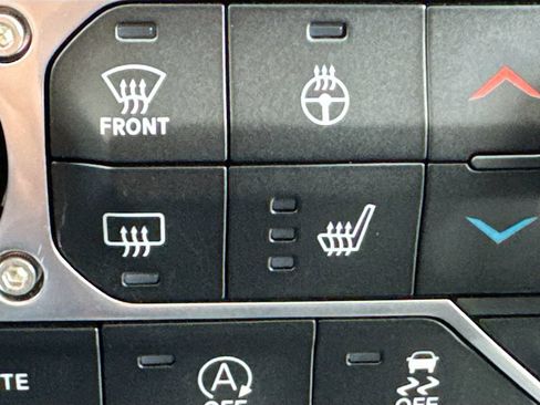 Used 2023 Jeep Gladiator Rubicon w/ LED Lighting Group AWD/4WD image 26