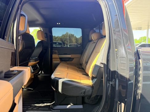 Used 2023 Ford F250 Lariat w/ Chrome Package image 34