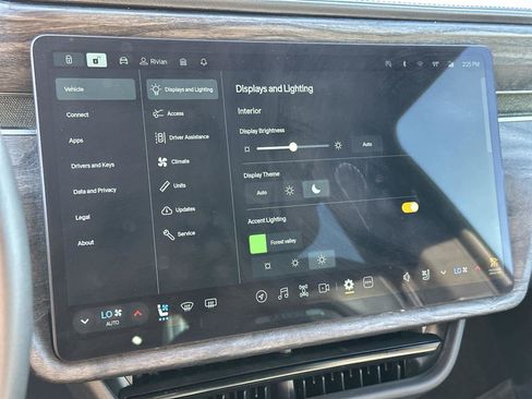 Used 2023 Rivian R1S Adventure image 27