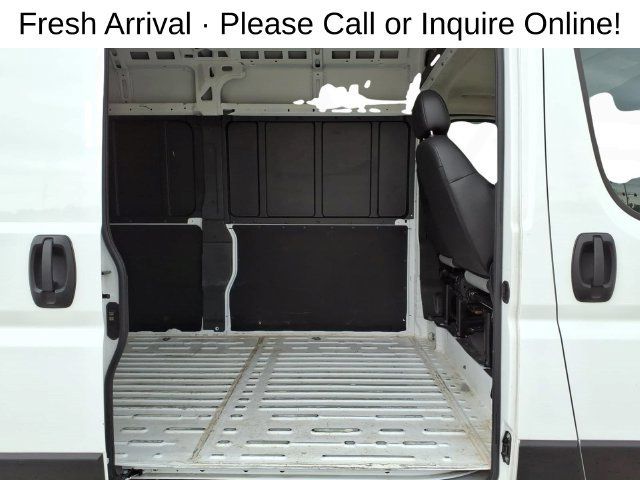 Used 2024 RAM ProMaster 2500 w/ Convenience Group FWD image 10