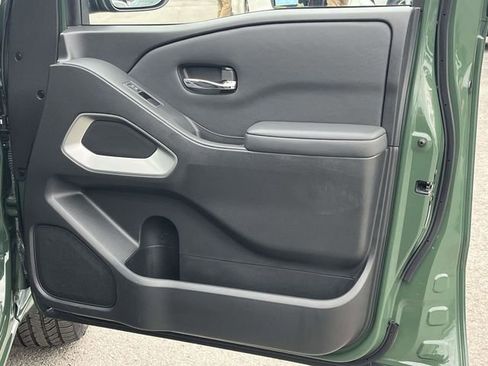 Used 2022 Nissan Frontier SV w/ Technology Package image 24