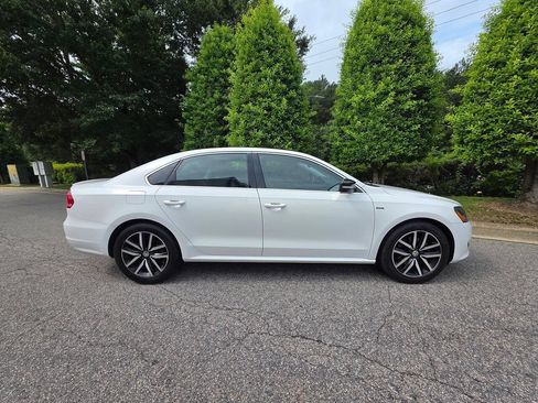 Used 2014 Volkswagen Passat 1.8T Sport FWD image 6