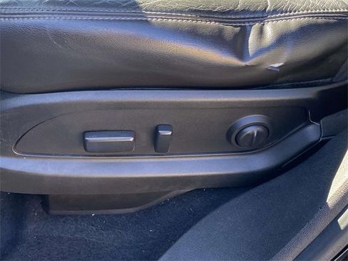 Used 2016 Chevrolet Traverse LTZ image 17