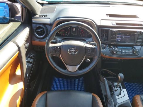 Used 2017 Toyota RAV4 SE image 18