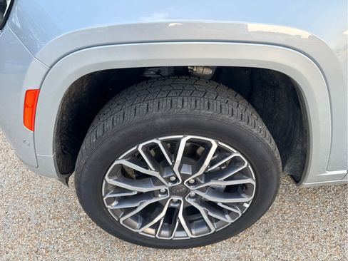 Used 2025 Jeep Grand Cherokee L Summit AWD/4WD image 13