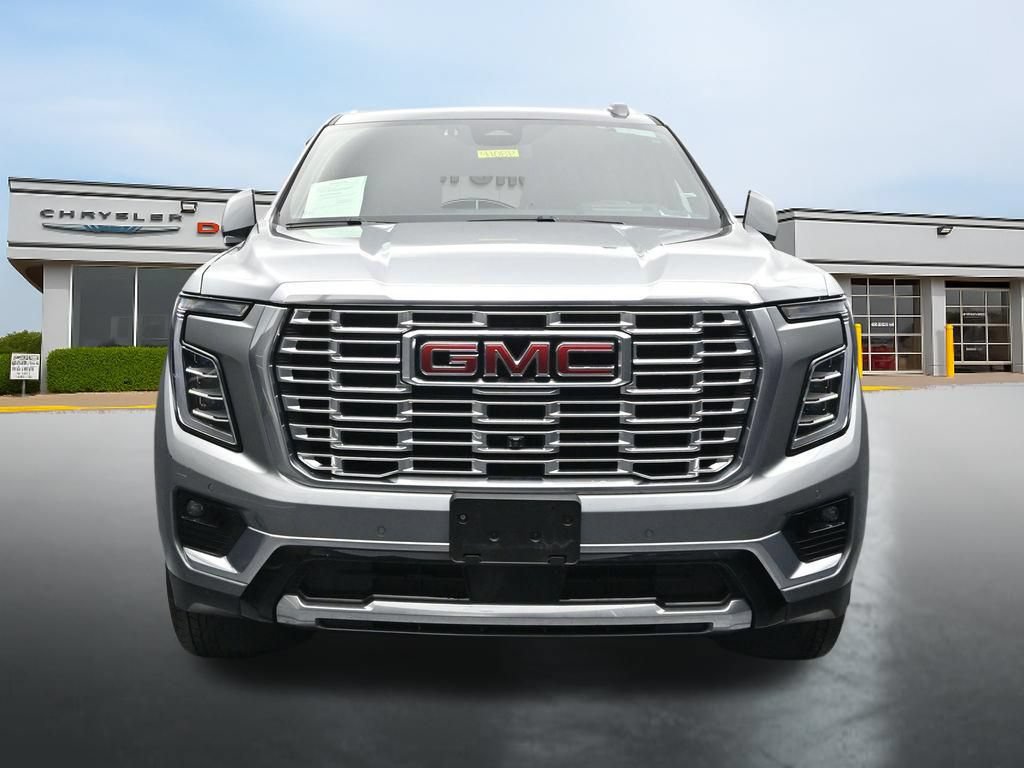 Used 2025 GMC Yukon Denali AWD/4WD image 8