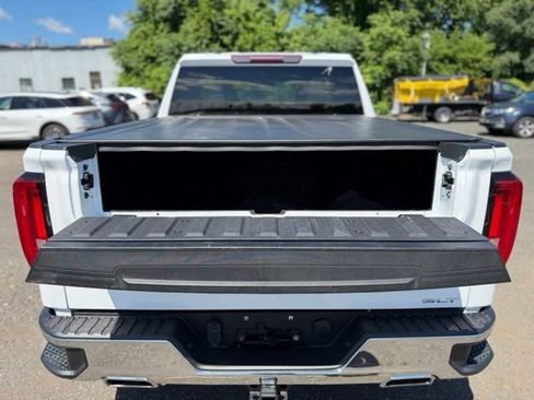 Used 2019 GMC Sierra 1500 SLT w/ X31 Off-Road Package AWD/4WD image 11