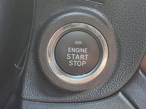 Used 2020 Subaru Outback Touring XT image 5