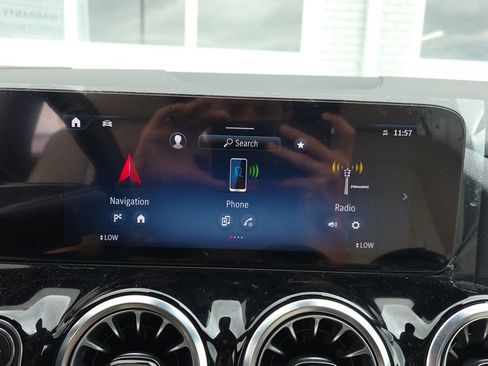 Certified 2025 Mercedes-Benz GLA 250 4MATIC image 19
