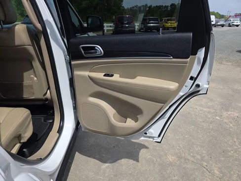 Used 2019 Jeep Grand Cherokee Limited image 48