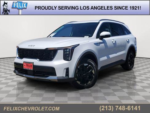 Used 2024 Kia Sorento S AWD/4WD image 1