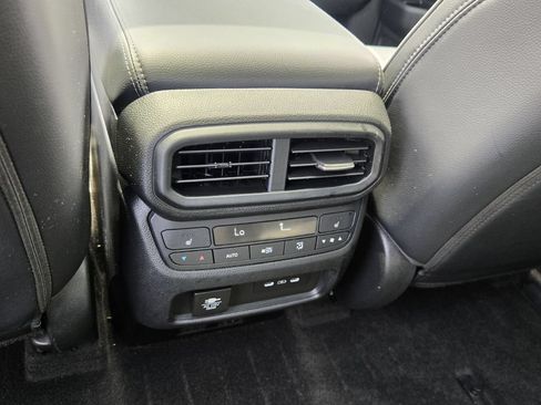 Certified 2025 Honda Pilot Elite image 13
