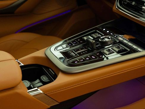 New 2026 Aston Martin DBX 707 image 33