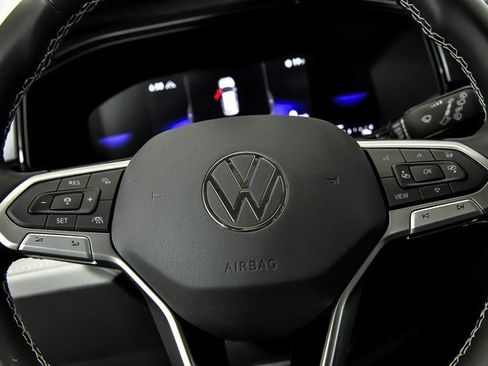 Certified 2025 Volkswagen Taos S image 10