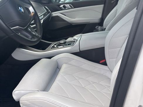 Used 2024 BMW X5 sDrive40i w/ Premium Package RWD image 4