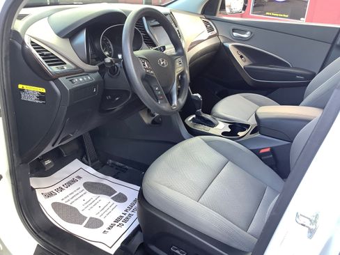 Used 2017 Hyundai Santa Fe Sport image 11