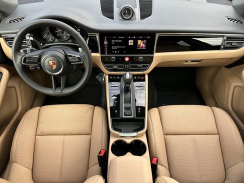 New 2026 Porsche Macan image 6