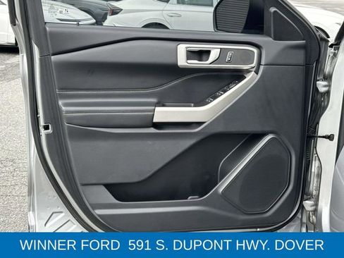 Used 2022 Ford Explorer XLT image 17