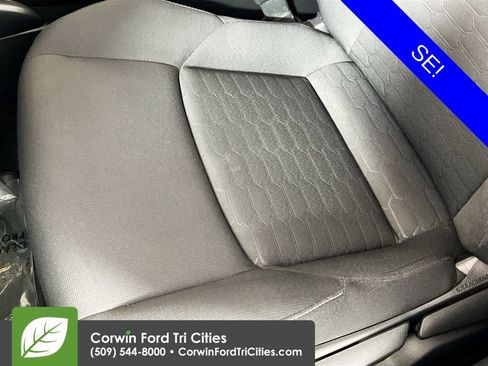 Used 2019 Toyota Corolla SE w/ Carpet Mat Package FWD image 23