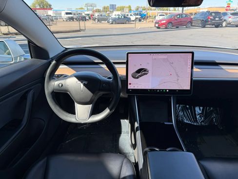 Used 2018 Tesla Model 3 Long Range RWD image 22