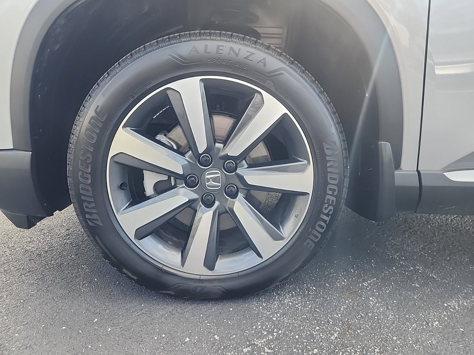 Used 2025 Honda Pilot Elite image 14
