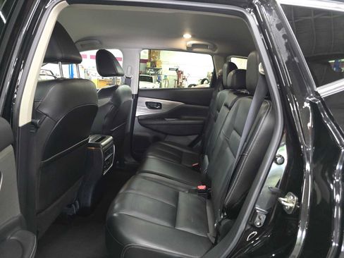 Used 2018 Nissan Murano SL w/ Midnight Edition Package FWD image 16