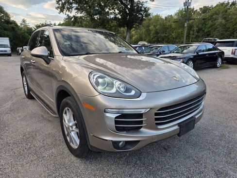 Used 2016 Porsche Cayenne AWD/4WD image 6