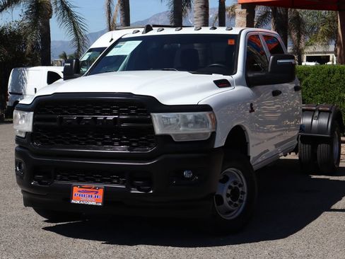 Used 2023 RAM 3500 Tradesman w/ Electrical Accessory Group RWD image 4